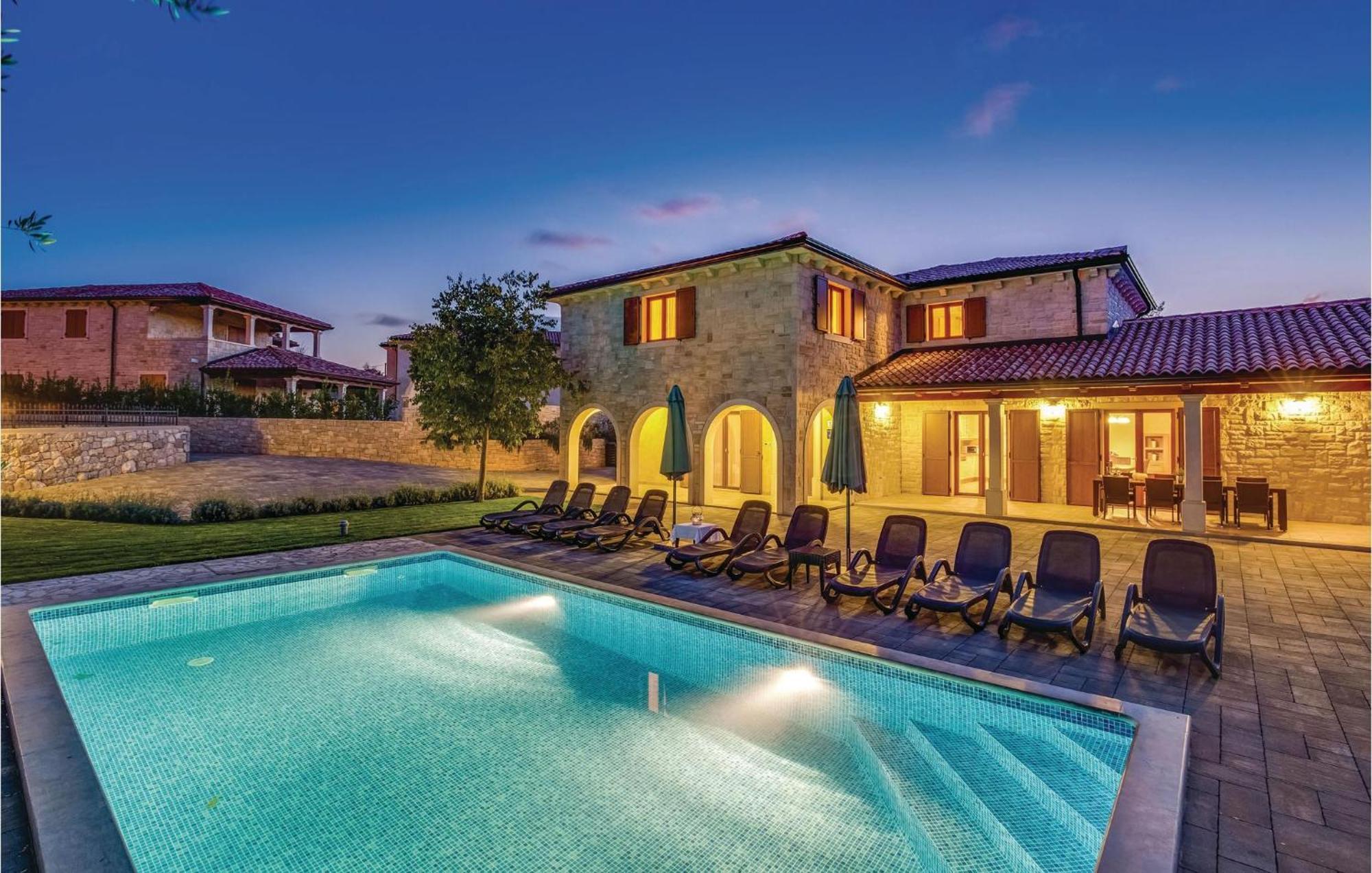 Beautiful Home In Turcic With Wifi Вантачичи Экстерьер фото